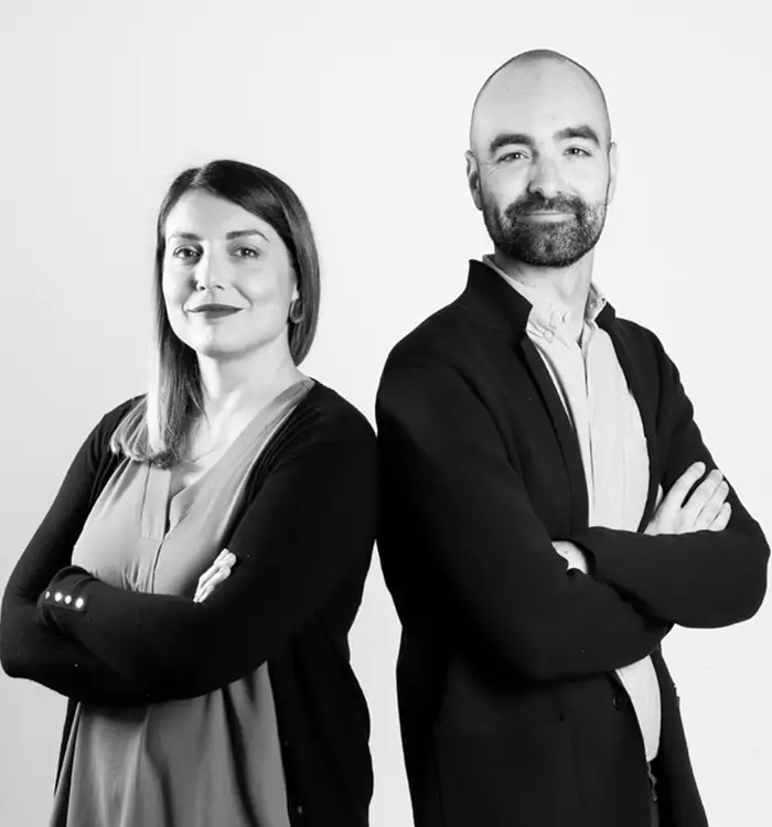 SCV_Habitat fondato nel 2013 dall’architetto Carlotta Pinna e dal designer Stefano Carta Vasconcellos è uno studio di design che spazia dalla ricerca dello sviluppo del prodotto alla progettazione di interni